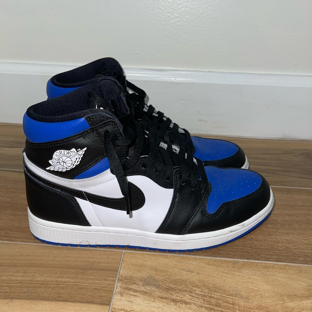 Royal Toe Jordan 1 SIZE 8.5 MEN